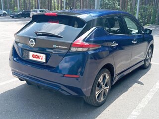 2019 Nissan Leaf II (ZE1), синий, 2299000 рублей, вид 3