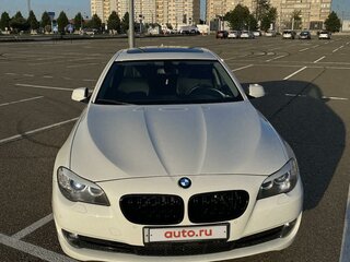 2011 BMW 5 серии 528i VI (F10/F11/F07), белый, 1500000 рублей, вид 1