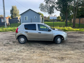 2011 Renault Sandero I, бежевый, 280000 рублей, вид 3