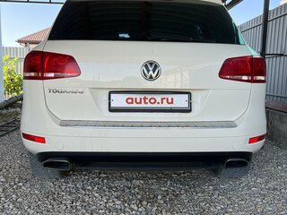 2011 Volkswagen Touareg II, белый, 2390000 рублей, вид 3