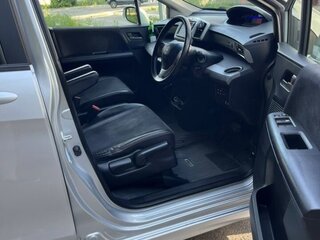 2011 Honda Freed I Рестайлинг, серый, 1050000 рублей, вид 4