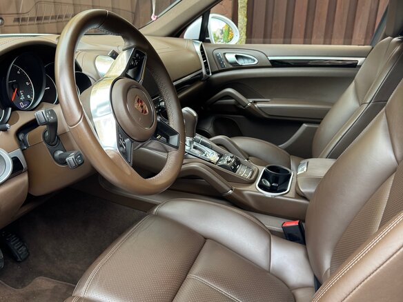 2017 Porsche Cayenne Diesel II Рестайлинг (958), белый - вид 3