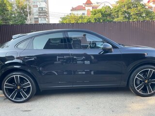 2019 Porsche Cayenne S Coupé III, чёрный, 8000000 рублей, вид 3