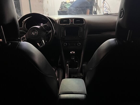 2011 Volkswagen Golf GTI VI, синий, 1060000 рублей - вид 16