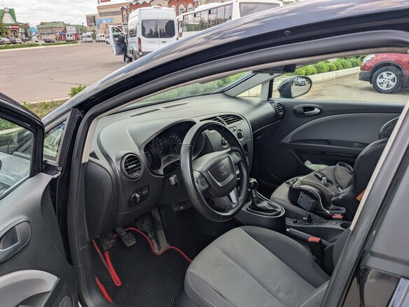 2011 SEAT Leon II Рестайлинг, чёрный, 870000 рублей - вид 7