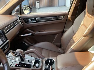 2018 Porsche Cayenne Turbo III, коричневый, 7500000 рублей, вид 5