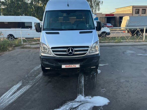 2011 Mercedes-Benz Sprinter, серебристый, 2400000 рублей - вид 1