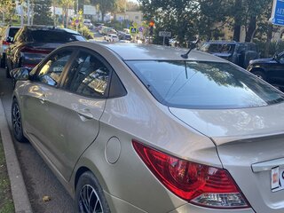 2013 Hyundai Solaris I, бежевый, 1100000 рублей, вид 5
