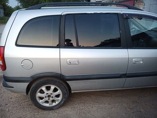 2004 Opel Zafira A Рестайлинг, белый, 300000 рублей, вид 4