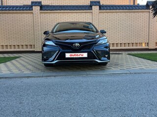 2020 Toyota Camry VIII (XV70) Рестайлинг, чёрный, 3200000 рублей, вид 2
