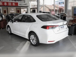 2022 Toyota Corolla XII (E210), белый, 1750000 рублей, вид 4