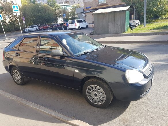 2011 Lada (ВАЗ) Priora I, чёрный, 425000 рублей - вид 2