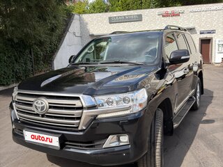 2015 Toyota Land Cruiser 200 Series Рестайлинг 2, чёрный, 4300000 рублей, вид 1