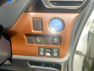2015 Toyota Esquire I, белый, 2080000 рублей, вид 4