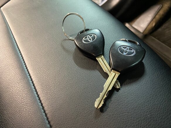 2011 Toyota Corolla X (E140, E150) Рестайлинг, голубой - вид 35
