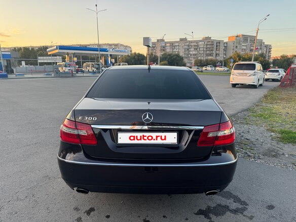 2009 Mercedes-Benz E-Класс 300 IV (W212, S212, C207), коричневый, 1550000 рублей - вид 6