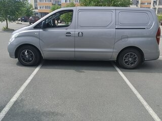 2012 Hyundai Grand Starex I, серый, 1350000 рублей, вид 4