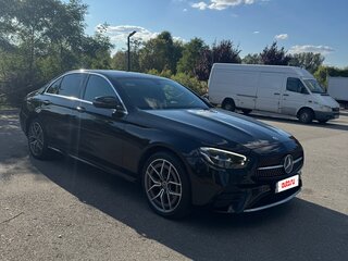 2020 Mercedes-Benz E-Класс 220 d V (W213, S213, C238) Рестайлинг, чёрный, 4200000 рублей, вид 3