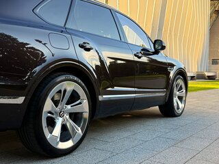 2016 Bentley Bentayga I, коричневый, 8899000 рублей, вид 2