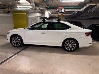 2021 Skoda Octavia IV (A8), белый, 2390000 рублей, вид 5