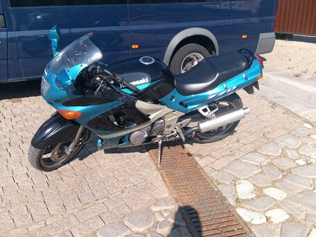 1993 Kawasaki ZZR 600, чёрный, 300000 рублей, вид 1