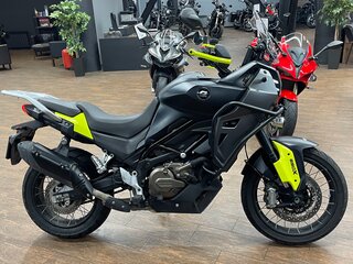 2025 QJMotor SVT 650 X, чёрный, 515000 рублей, вид 5