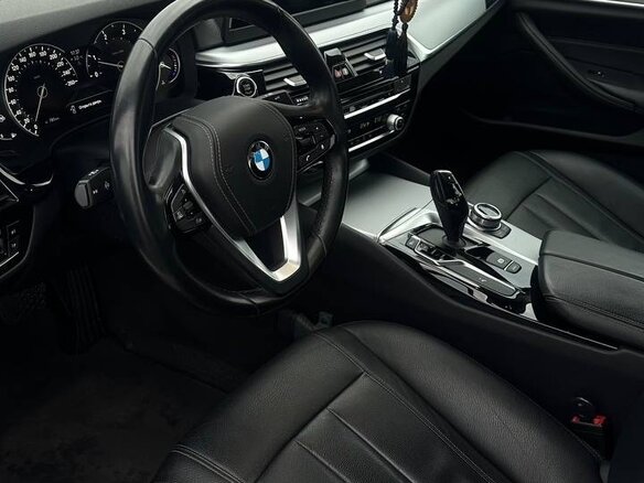 2018 BMW 5 серии 525d VII (G30/G31/G38), чёрный, 2400000 рублей - вид 8