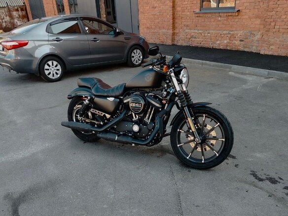 2020 Harley-Davidson Sportster 883, чёрный, 850000 рублей - вид 1