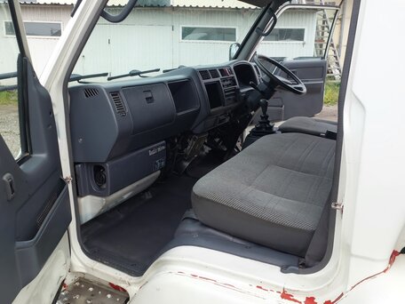 1996 Toyota Dyna, белый, 1570000 рублей, вид 3