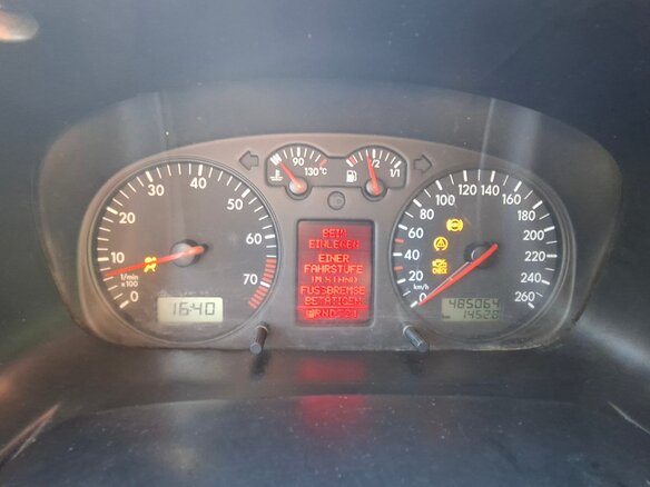 2001 Volkswagen Multivan T4, синий, 700000 рублей - вид 21
