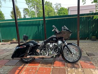 2015 Harley-Davidson Road Glide, чёрный, 1300000 рублей, вид 2