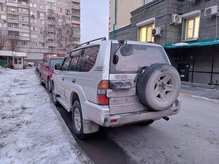 1998 Toyota Land Cruiser Prado 90 Series, серебристый, 1400000 рублей, вид 4