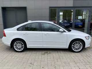 2011 Volvo S40 II Рестайлинг, белый, 730000 рублей, вид 2