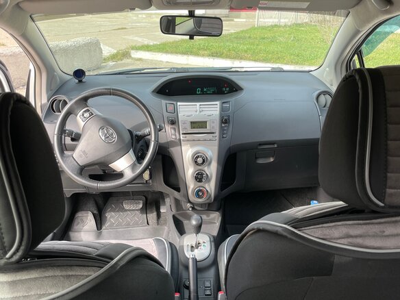 2008 Toyota Yaris Multimode II, белый, 500000 рублей - вид 5