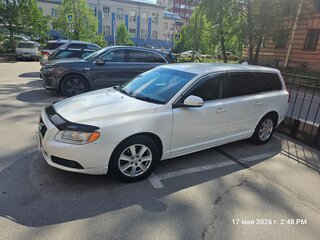 2010 Volvo V70 III, белый, 1050000 рублей, вид 1