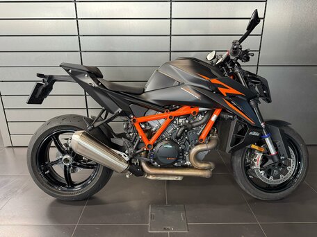 2024 KTM 1390 Super Duke R Evo, чёрный, 2500000 рублей, вид 1