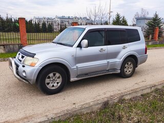 2003 Mitsubishi Pajero III Рестайлинг, серебристый, 800000 рублей, вид 4