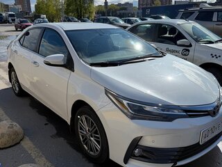 2018 Toyota Corolla XI (E160, E170, E180) Рестайлинг 1, белый, 1800000 рублей, вид 2