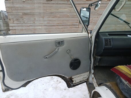 1988 Mazda Bongo, белый, 450000 рублей, вид 4