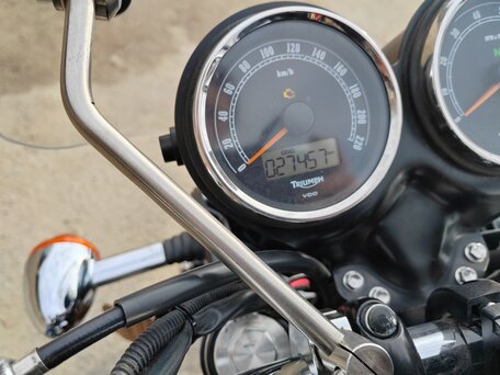 2012 Triumph Bonneville T100, чёрный, 650000 рублей, вид 5