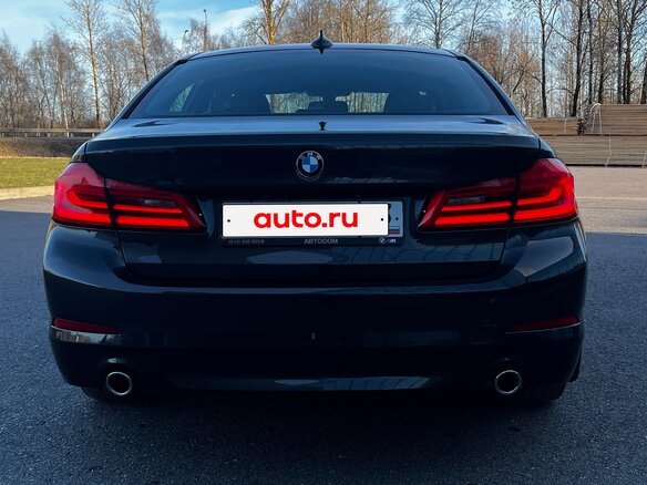 2019 BMW 5 серии 520d xDrive VII (G30/G31/G38), серый, 3500000 рублей - вид 4
