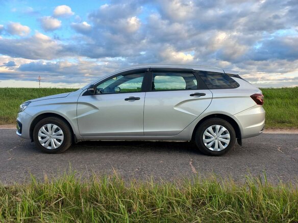 2024 Lada (ВАЗ) Vesta SW I Рестайлинг (NG), серебристый, 1550000 рублей - вид 7