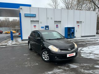 2013 Nissan Tiida I Рестайлинг, коричневый, 750000 рублей, вид 1