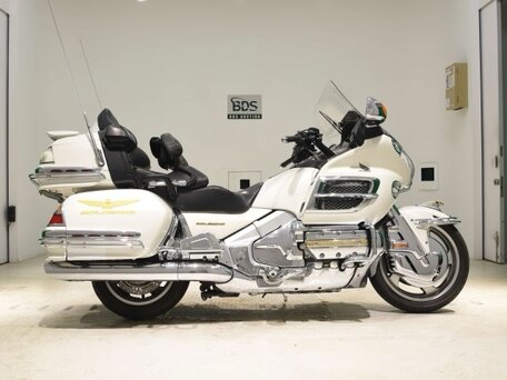 2001 Honda GL 1800 Gold Wing, белый, 781000 рублей, вид 2
