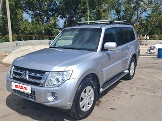 2011 Mitsubishi Pajero IV Рестайлинг 1, серебристый, 2300000 рублей, вид 1