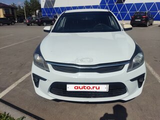 2019 Kia Rio IV, белый, 1070000 рублей, вид 1