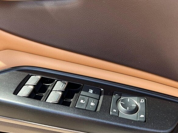 2020 Lexus ES 250 VII, серый, 4550000 рублей - вид 17