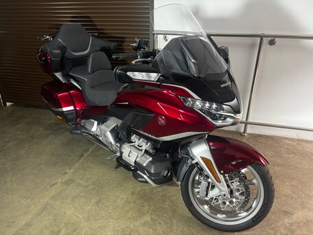 2021 Honda GL 1800 Gold Wing, красный, 2700000 рублей, вид 1