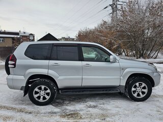2008 Toyota Land Cruiser Prado 4-speed 120 Series Рестайлинг, серебристый, 1950000 рублей, вид 3