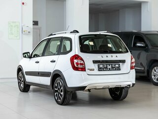 2025 Lada (ВАЗ) Granta Cross I Рестайлинг, белый, 1200000 рублей, вид 4
